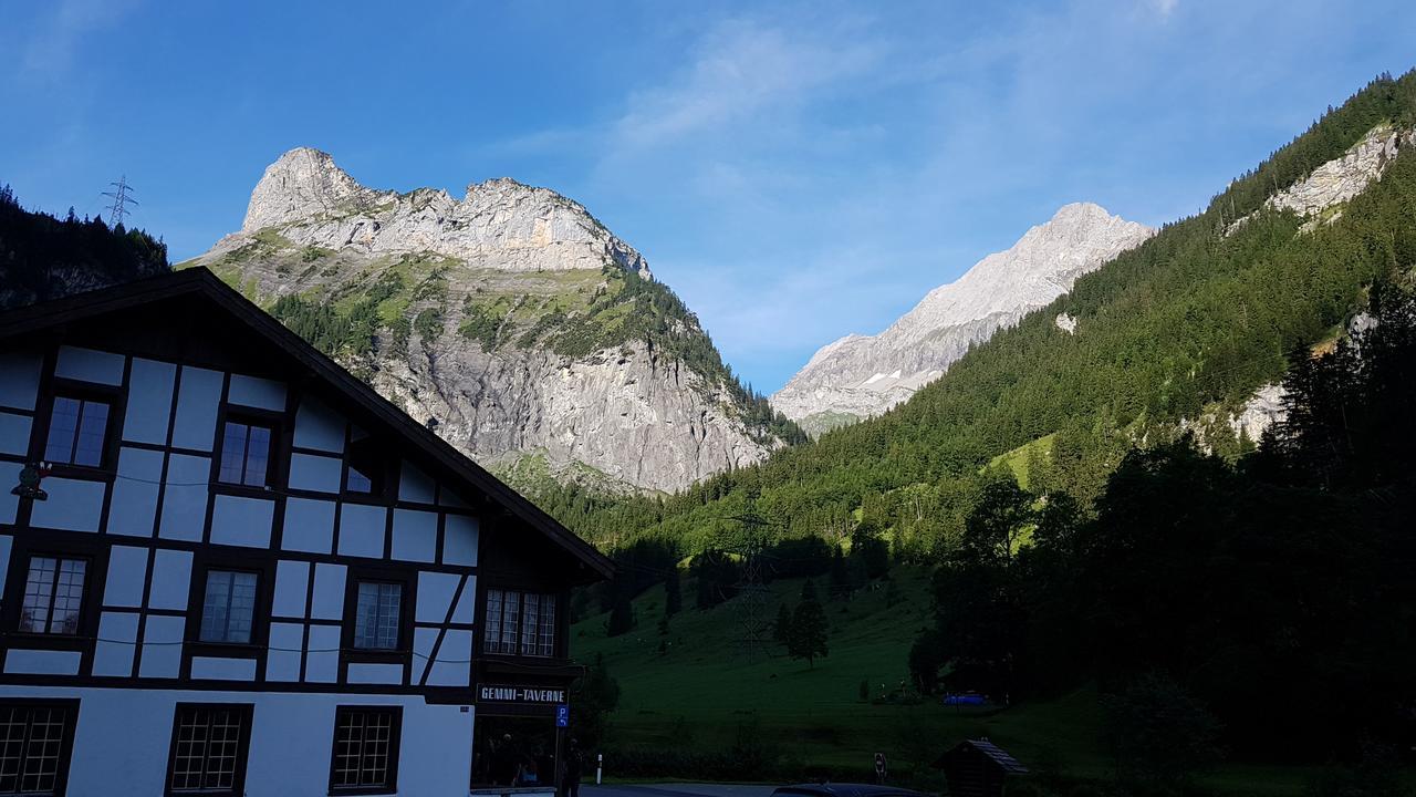 Hostel Gemmi-Lodge Kandersteg Esterno foto